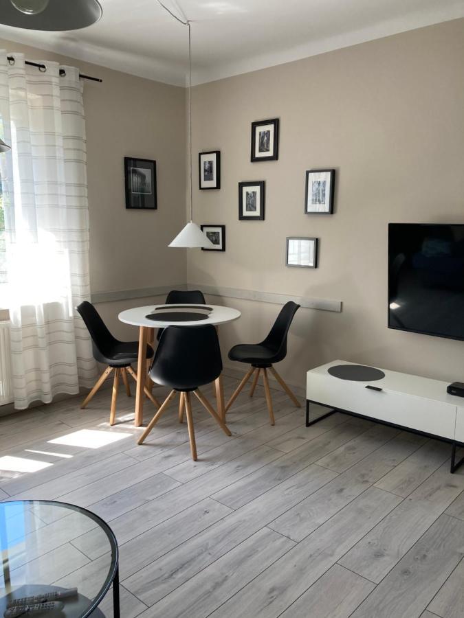 Apartament Mlociny Varşova Dış mekan fotoğraf